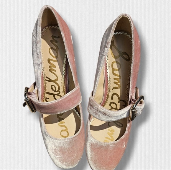Sam Edelman Pink velvet block heeled pumps. Size 9.5. Buckle Closure. - Picture 4 of 6